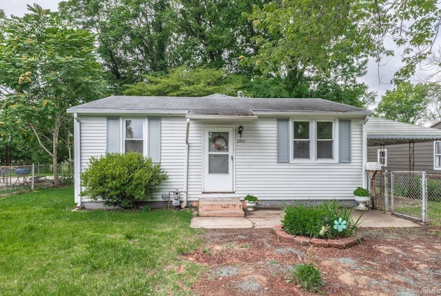 2705 S Englewood Ave, Evansville, IN 47714 - view of front of house featuring a shingled roof