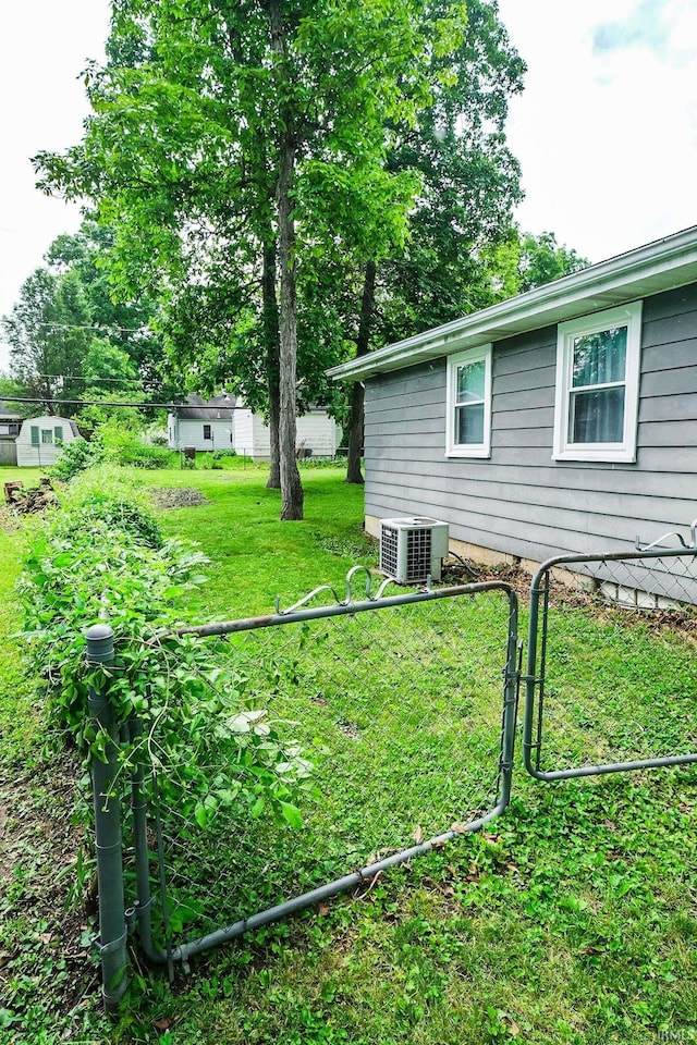 6613 E Hickory Ln, Muncie, IN 47303 - view of yard with central AC