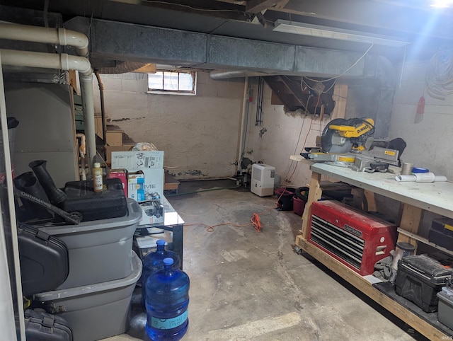 664 Columbia St, Berne, IN 46711 - below grade area with a workshop area