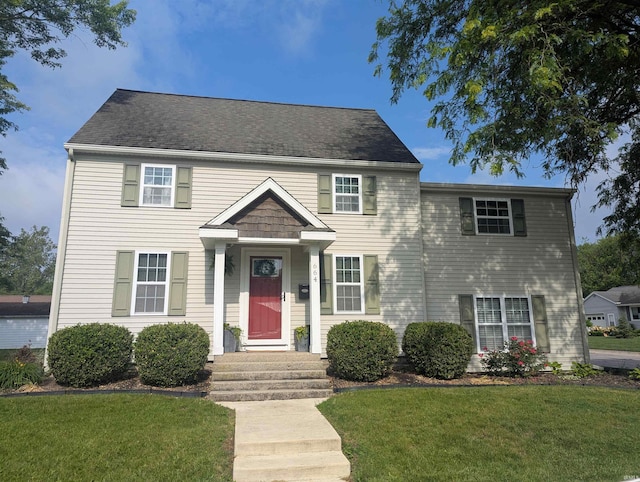 664 Columbia St, Berne, IN 46711 - view of front of property featuring a front lawn