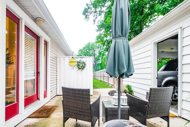 2910 W Devon Rd, Muncie, IN 47304 - view of patio