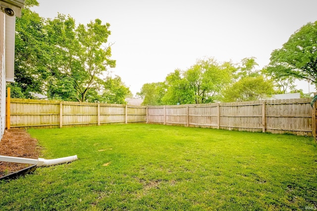 2910 W Devon Rd, Muncie, IN 47304 - view of yard