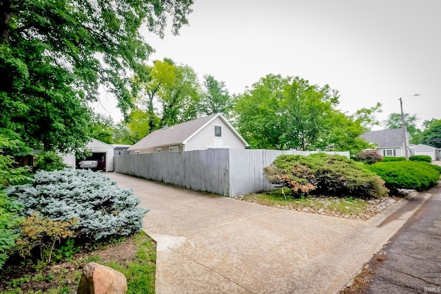 2910 W Devon Rd, Muncie, IN 47304 - exterior space featuring a garage