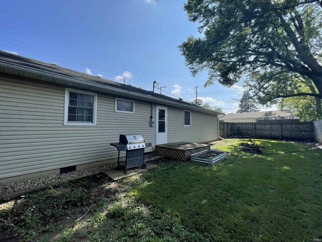 304 E 26th St, Muncie, IN 47302 - rear view of property featuring crawl space