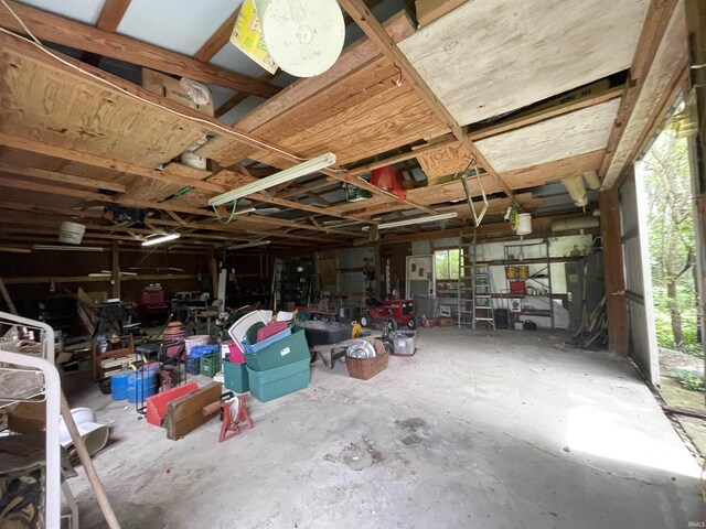 520 S Butterfield Rd, Muncie, IN 47302 - view of garage