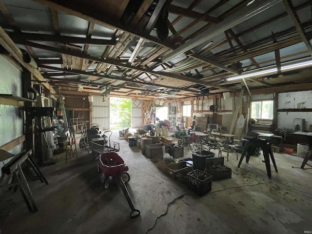 520 S Butterfield Rd, Muncie, IN 47302 - view of garage