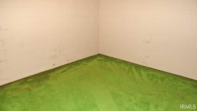 1001 Barnett St, Vincennes, IN 47591 - unfurnished room with dark carpet