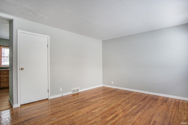 2659 Castine Walk, Mishawaka, IN 46544 - unfurnished room with wood finished floors and baseboards