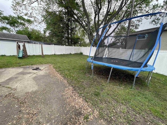 2659 Castine Walk, Mishawaka, IN 46544 - view of yard with a trampoline