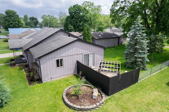 614 E S B St, Gas City, IN 46933 - rear view of property with roof with shingles
