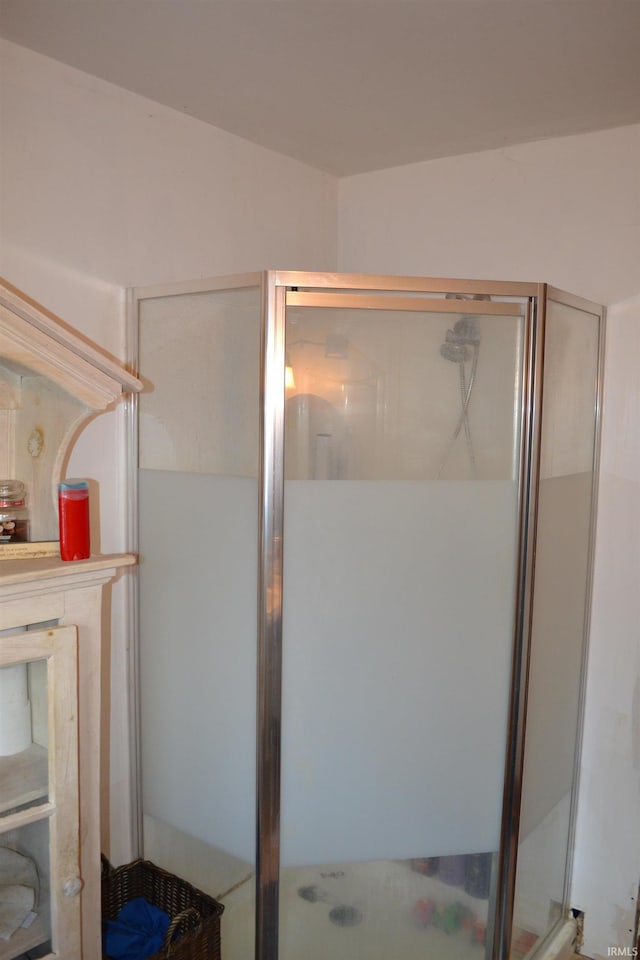 523 S Bluff St, Monticello, IN 47960 - full bathroom with a shower stall