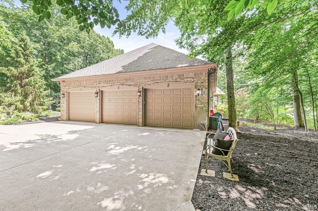 1411 Santanna Dr, Lafayette, IN 47905 - view of garage