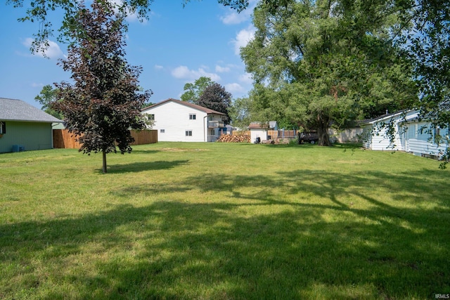 57005 Southshore Dr, Osceola, IN 46561 - view of yard