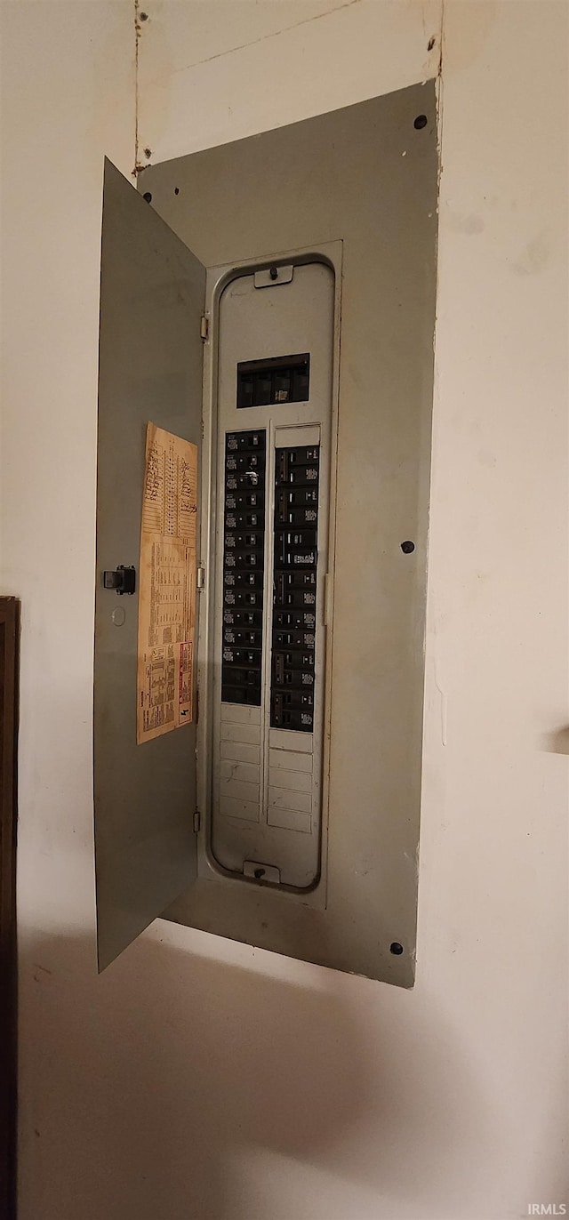 12 Vicki Dr, Vincennes, IN 47591 - utilities featuring electric panel