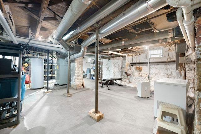 1214 W Jefferson Blvd, Fort Wayne, IN 46802 - below grade area featuring gas water heater