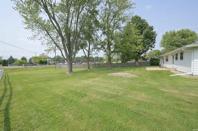 708 Carson Ct, Kokomo, IN 46902 - view of yard featuring a patio