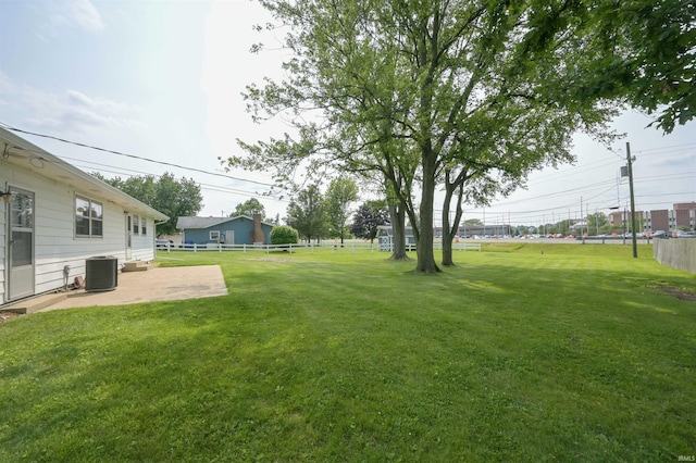 708 Carson Ct, Kokomo, IN 46902 - view of yard with a patio