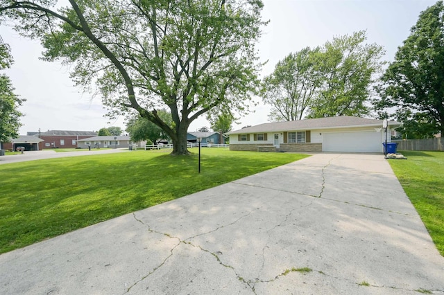 708 Carson Ct, Kokomo, IN 46902 - ranch-style home with an attached garage and concrete driveway
