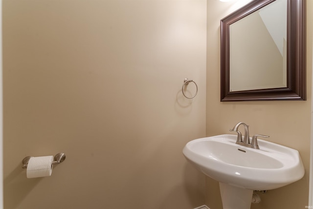 7655 Briar Ct, Newburgh, IN 47630 - bathroom with a sink