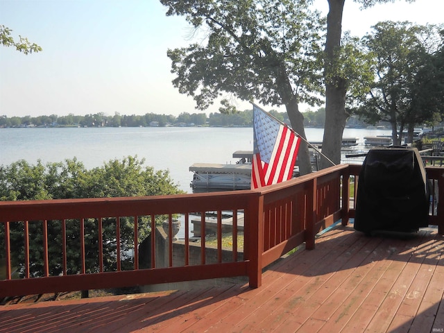 2910 Country Club Dr, Rochester, IN 46975 - deck with a water view