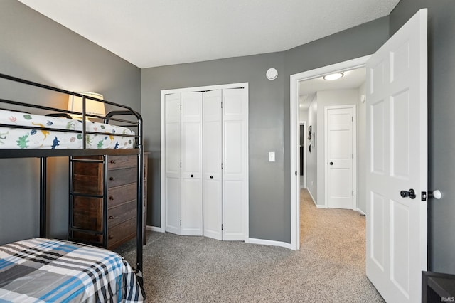 10412 Kentfield Pl, Fort Wayne, IN 46818 - bedroom with carpet flooring and a closet