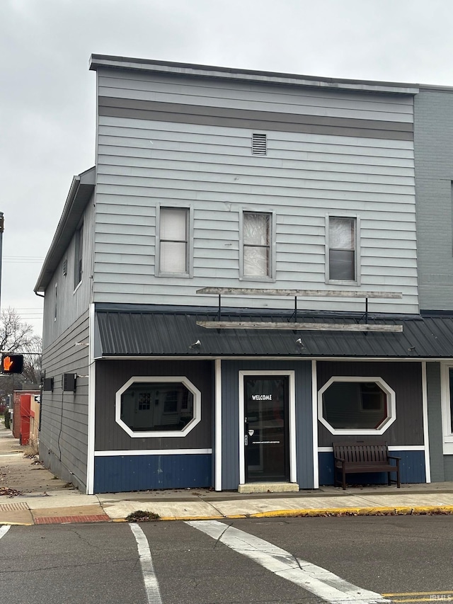 101 W Main St, Syracuse, IN 46567 - view of townhome / multi-family property
