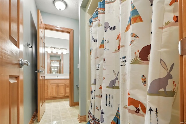 12733 Covington Manor Farms Rd, Fort Wayne, IN 46814 - full bath with vanity and curtained shower