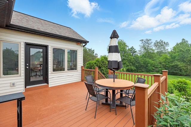 12733 Covington Manor Farms Rd, Fort Wayne, IN 46814 - wooden deck featuring outdoor dining area