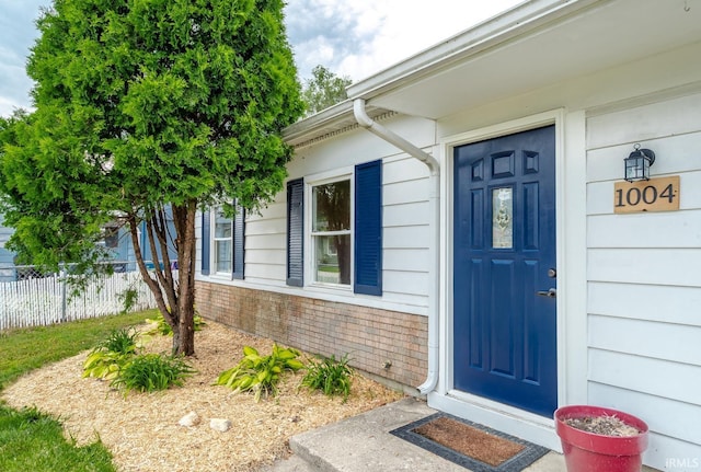 1004 Shenandoah Dr, Lafayette, IN 47905 - property entrance featuring brick siding