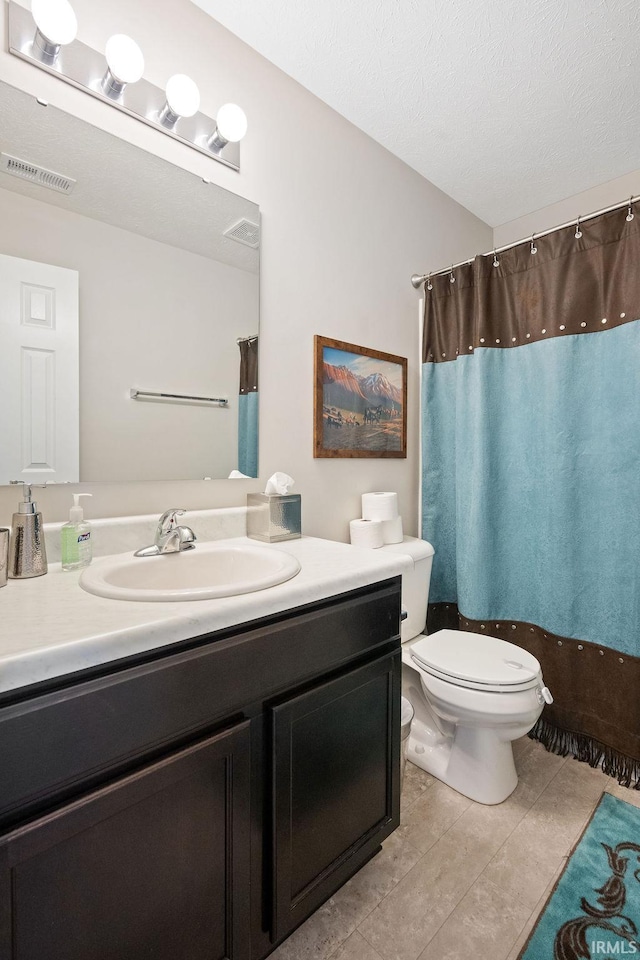 938 Sand Walk Ln, Kokomo, IN 46902 - bathroom with vanity, a shower with curtain, and tile patterned floors