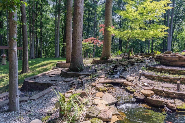 5549 S Tammany Ct, Bloomington, IN 47401 - view of yard