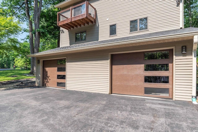 5549 S Tammany Ct, Bloomington, IN 47401 - view of garage