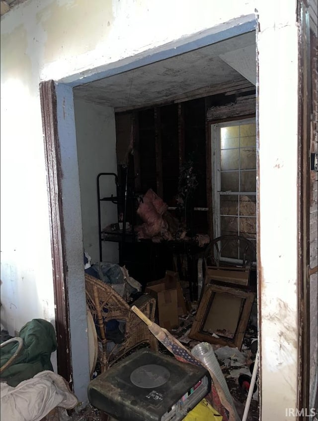 816 Allen St, South Bend, IN 46616 - view of garage