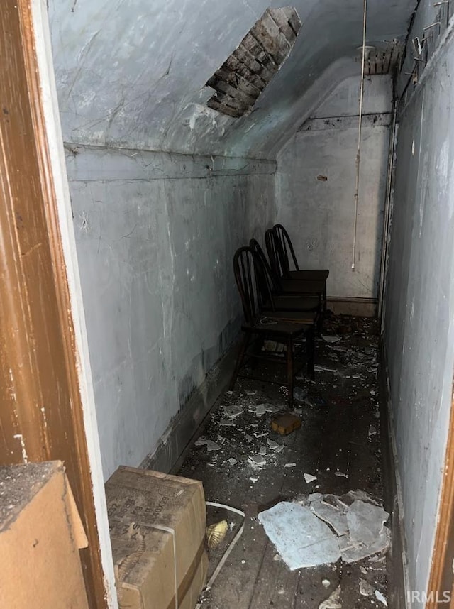 816 Allen St, South Bend, IN 46616 - interior space featuring vaulted ceiling