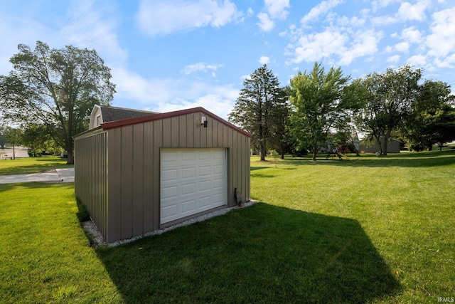 502 N Jefferson Ave, Fowler, IN 47944 - detached garage with driveway