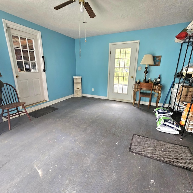 989 S Cataract Rd, Spencer, IN 47460 - living area featuring a textured ceiling and ceiling fan