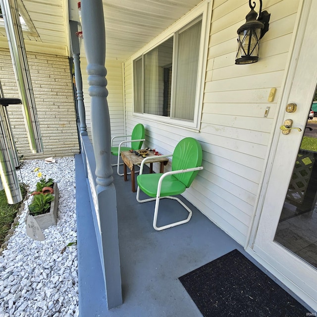 989 S Cataract Rd, Spencer, IN 47460 - view of porch