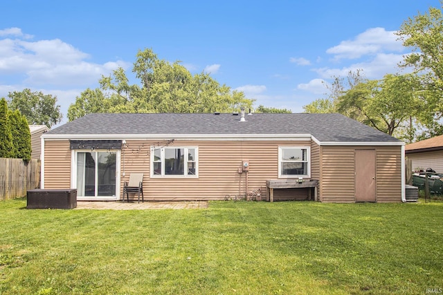 1946 Renfrew Dr, South Bend, IN 46614 - back of property with a shingled roof