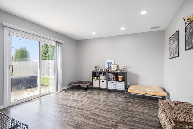 1946 Renfrew Dr, South Bend, IN 46614 - sitting room with wood finished floors and recessed lighting