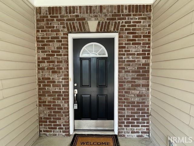 3239 S Parnel Ct, Bloomington, IN 47403 - entrance to property featuring brick siding