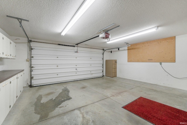 9428 Pawnee Way, New Haven, IN 46774 - garage with a garage door opener