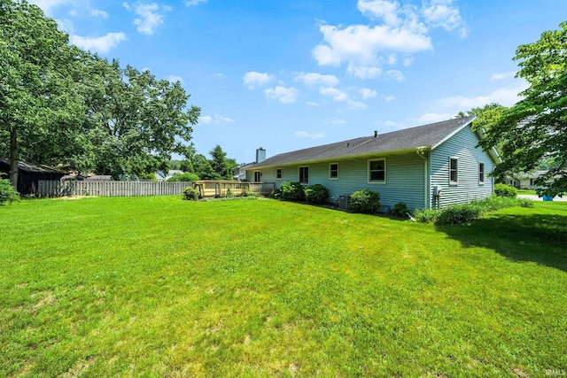 12199 Fields Farm Ct, Granger, IN 46530 - view of yard