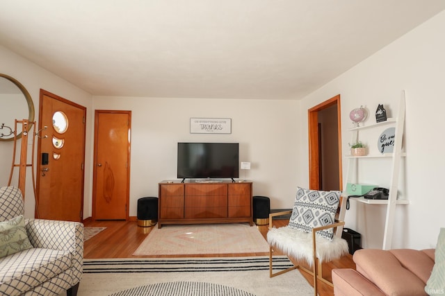 7420 S Fairfax Rd, Bloomington, IN 47401 - living area featuring wood finished floors