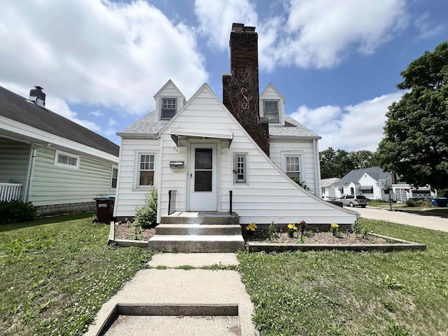 201 Tanguy St, Logansport, IN 46947 - view of front of property featuring a front yard