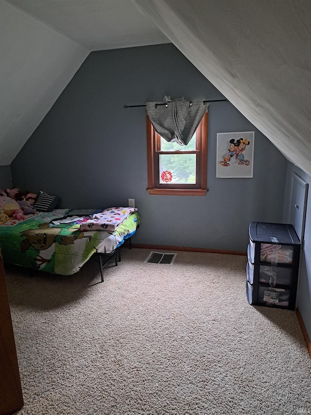 622 S Market St, Winamac, IN 46996 - bedroom featuring vaulted ceiling and carpet