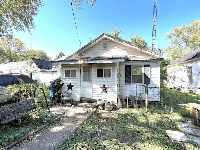 413 W 2nd St, Mount Carmel, IL 62863 - back of property