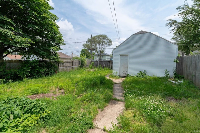 1722 Nash St, South Bend, IN 46613 - fenced backyard featuring an outbuilding