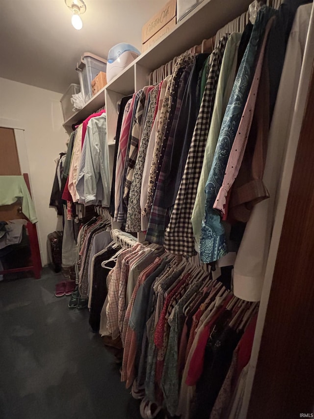 7614 N 100 W Rd, Uniondale, IN 46791 - walk in closet featuring carpet flooring