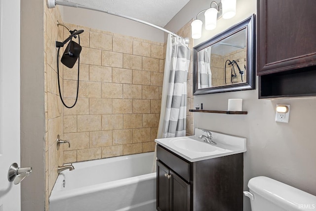 621 S 28th St, Lafayette, IN 47904 - bathroom featuring shower / tub combo with curtain and vanity