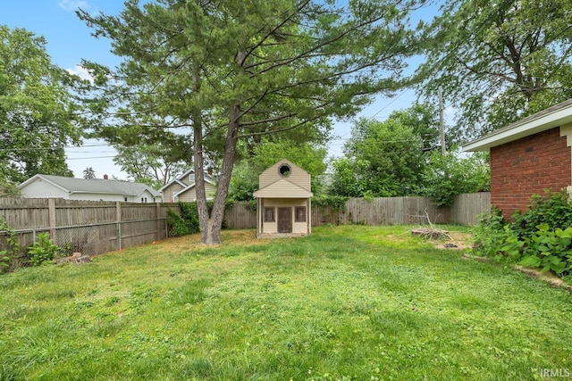621 S 28th St, Lafayette, IN 47904 - fenced backyard with a storage unit